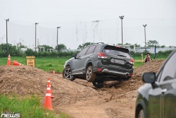 Cùng Subaru Forester lội nước, đi vách nghiêng, leo dốc cao
