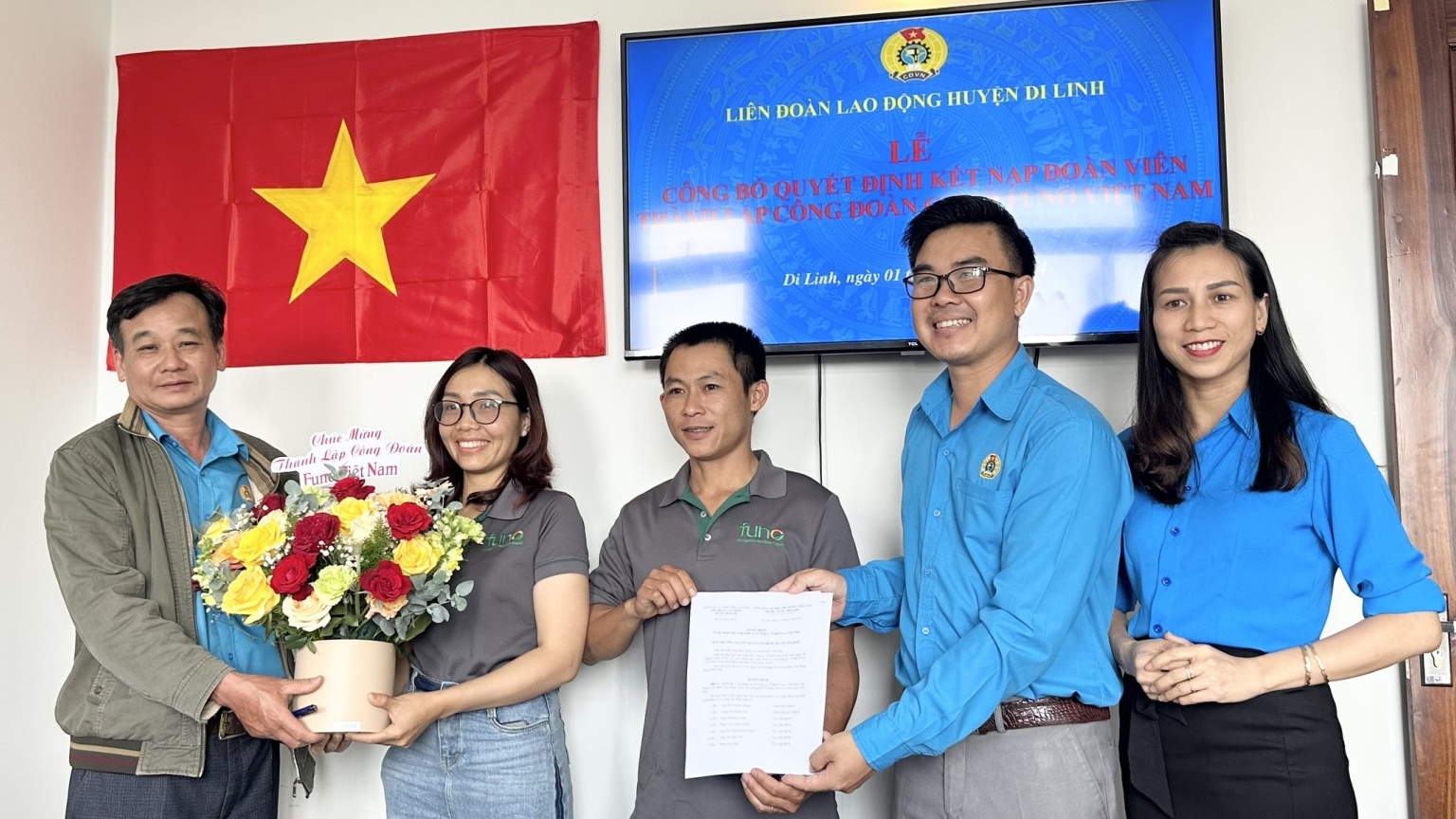 Hoạt động kỷ niệm 95 năm thành lập Công đoàn: Lấy phong trào thi đua làm trung tâm