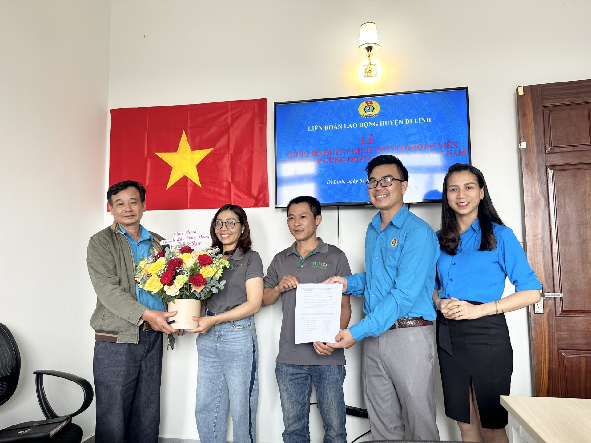 Lấy thi đua làm trung tâm các hoạt động kỷ niệm 95 năm thành lập Công đoàn Lấy thi đua làm trung tâm các hoạt động kỷ niệm 95 năm thành lập Công đoàn