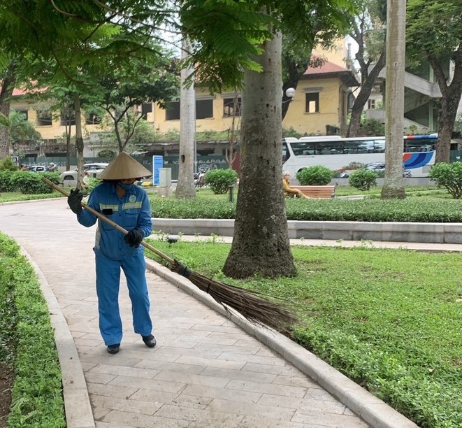 Tuyển công nhân lái xe, phụ xe, quét rác đường phố làm việc tại quận Hai Bà Trưng