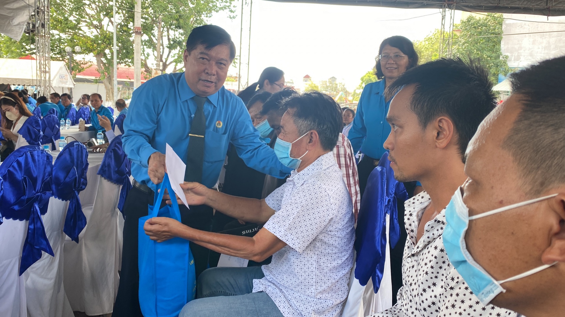 LĐLĐ Long An: 5,4 tỷ đồng chăm lo cho người lao động trong Tháng Công nhân 2024 LĐLĐ Long An: 5,4 tỷ đồng chăm lo cho người lao động trong Tháng Công nhân 2024