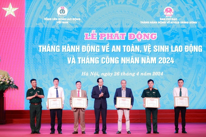 Tháng hành động về ATVSLĐ năm 2024: Tất cả phải cùng hành động Tháng hành động về ATVSLĐ năm 2024: Tất cả phải cùng hành động