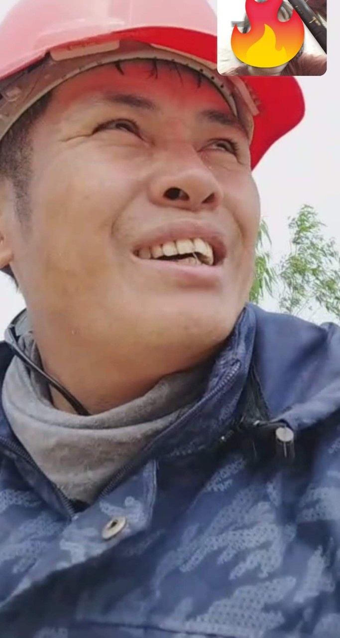 Người lao động làm việc xuyên lễ trên công trường 500kV mạch 3 Quảng Trạch - Phố Nối