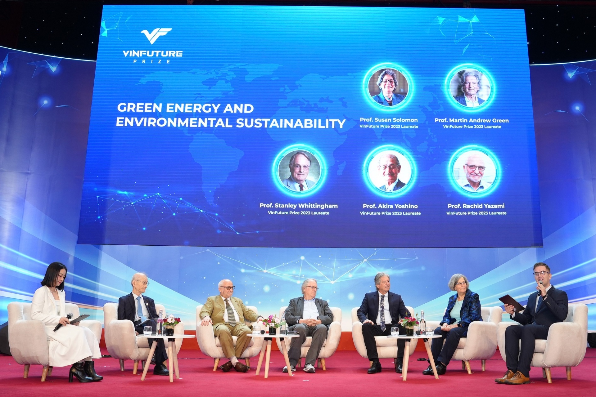 Gần 1.500 công trình đề cử tham gia giải thưởng VINFUTURE 2024 Gần 1.500 công trình đề cử tham gia giải thưởng VINFUTURE 2024