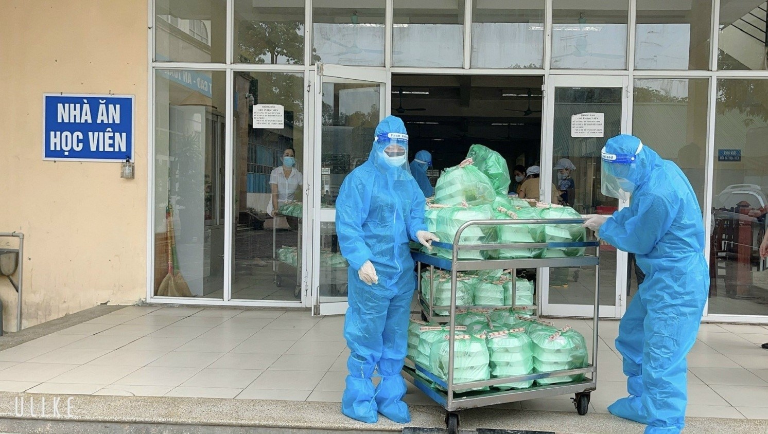 Tự tin sống lạc quan, là ngọn đèn không bao giờ tắt