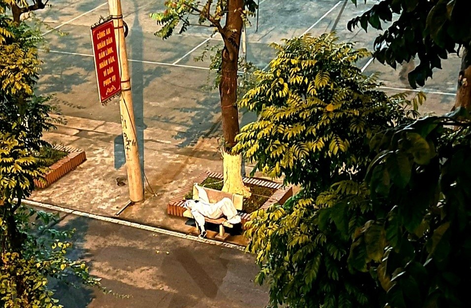 Tự tin sống lạc quan, là ngọn đèn không bao giờ tắt