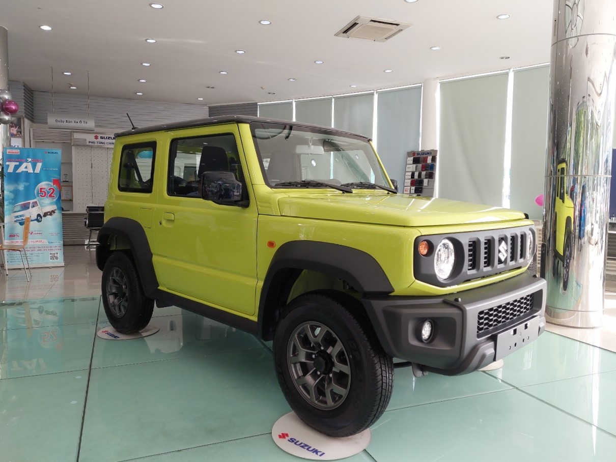 Khách đặt cọc Suzuki Jimny thất vọng vì xe 'loạn giá' dù chưa có ngày về Khách đặt cọc Suzuki Jimny thất vọng vì xe 'loạn giá' dù chưa có ngày về