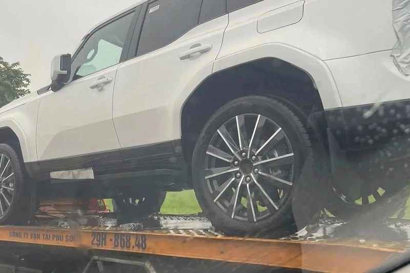 Lexus GX 2024 lộ diện tại Việt Nam, sắp ra mắt với giá xấp xỉ 6 tỷ đồng? Lexus GX 2024 lộ diện tại Việt Nam, sắp ra mắt với giá xấp xỉ 6 tỷ đồng?
