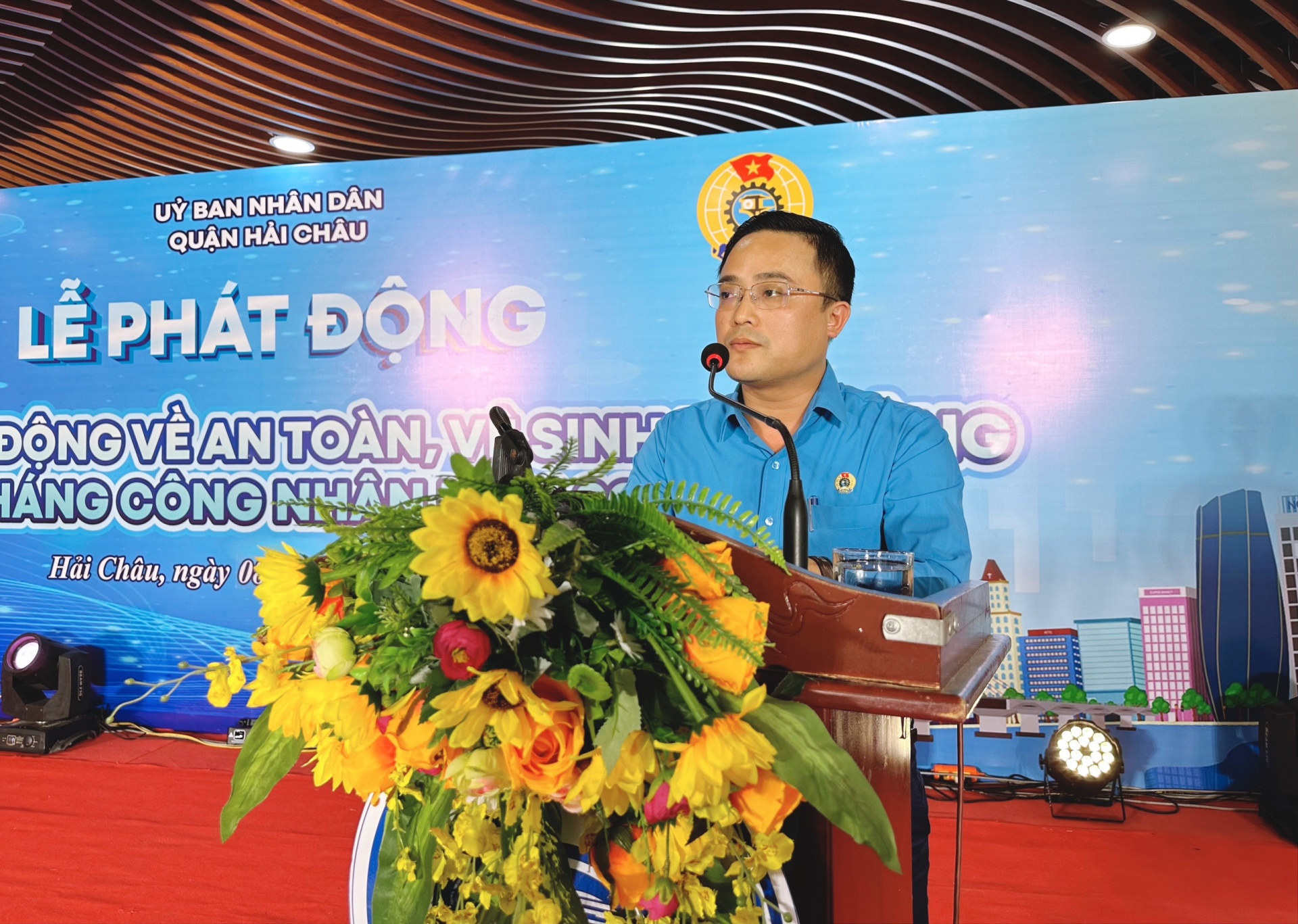 Đoàn viên, người lao động Đà Nẵng diễu hành xe đạp hưởng ứng Tháng Công nhân