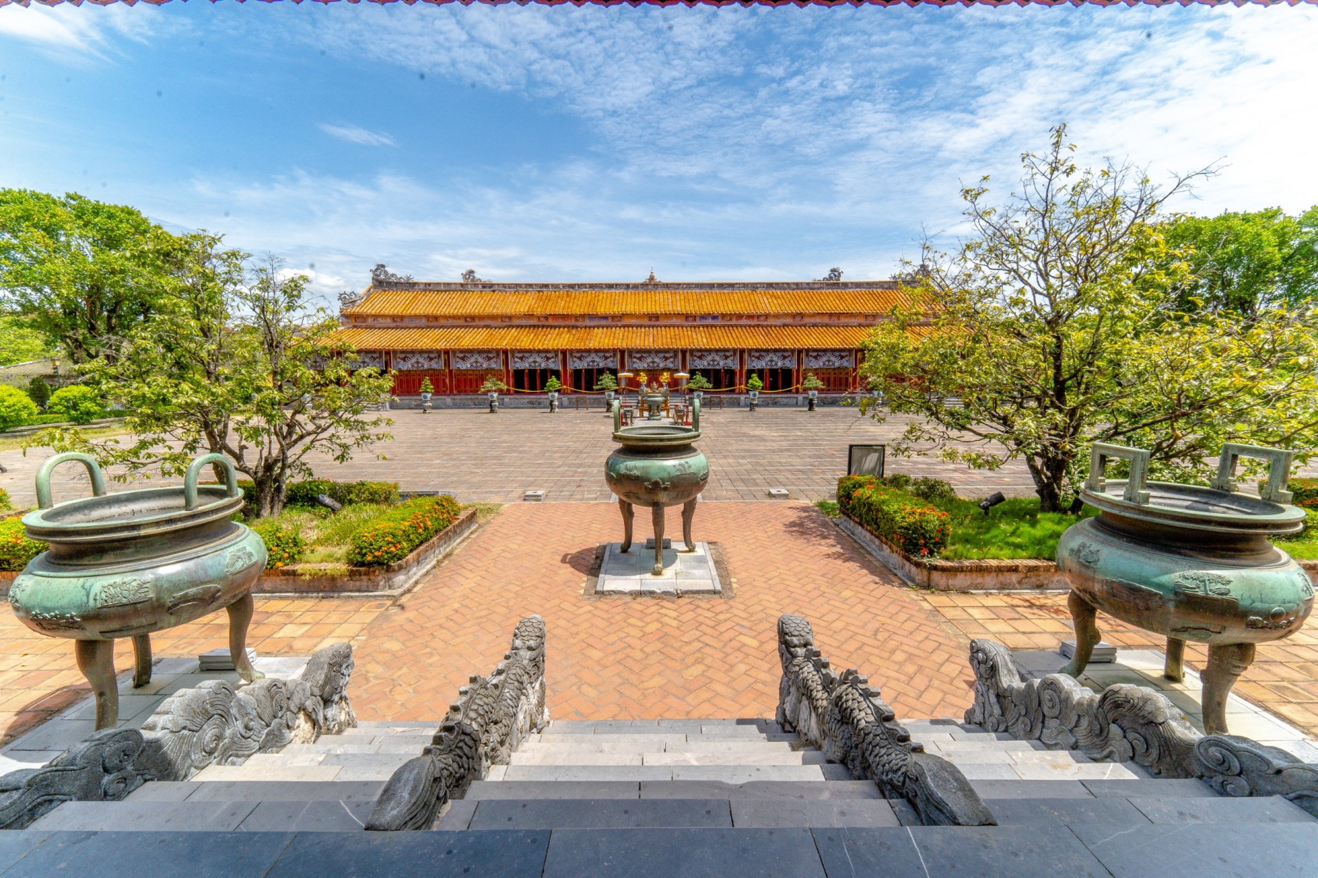 Cửu Đỉnh - Hoàng cung Huế được vinh danh di sản tư liệu thế giới: tự hào và trách nhiệm Cửu Đỉnh - Hoàng cung Huế được vinh danh di sản tư liệu thế giới: tự hào và trách nhiệm