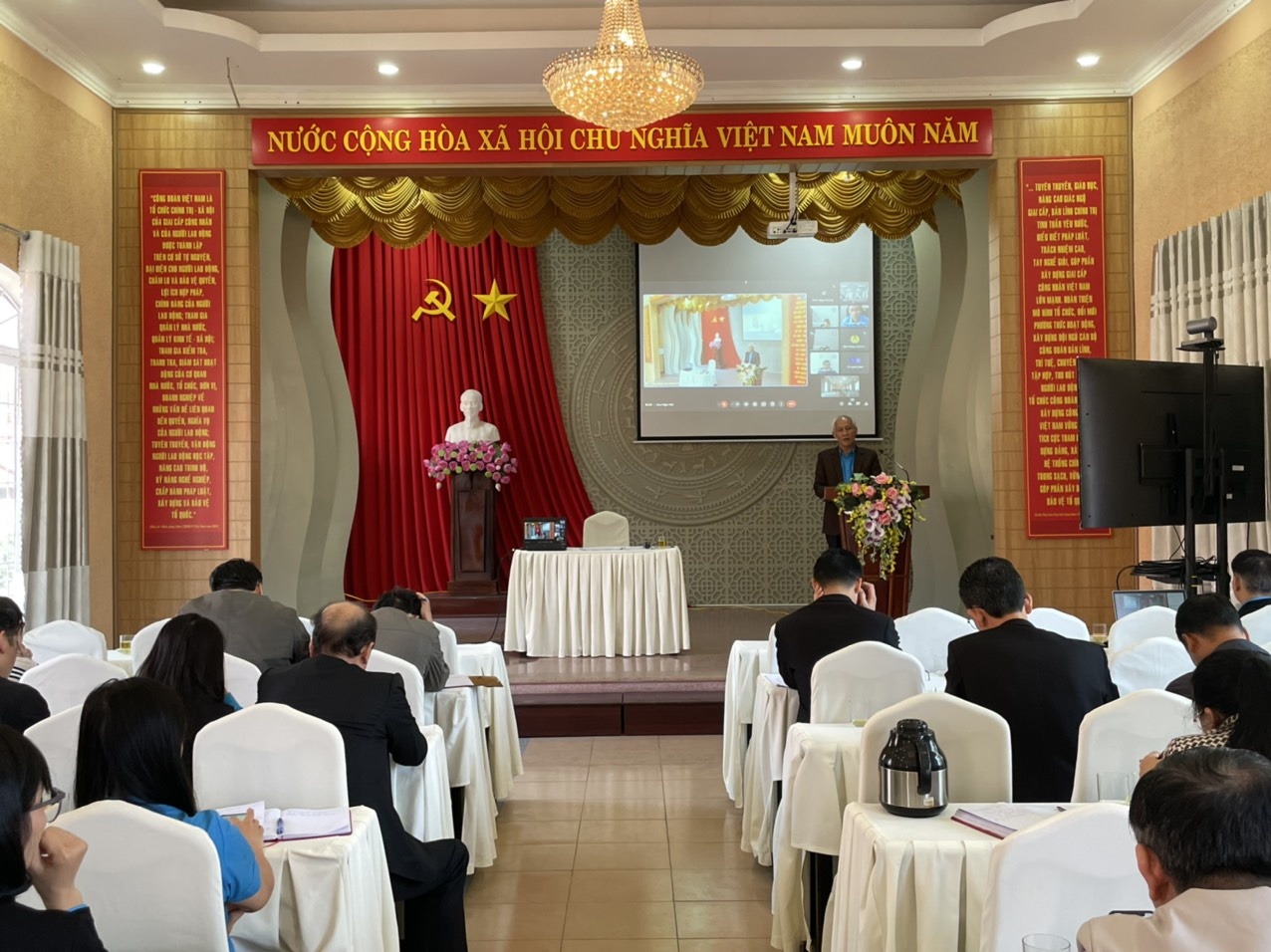 Cần bổ sung vào luật hành vi cấm “trốn đóng”, “chậm đóng” kinh phí công đoàn Cần bổ sung vào luật hành vi cấm “trốn đóng”, “chậm đóng” kinh phí công đoàn