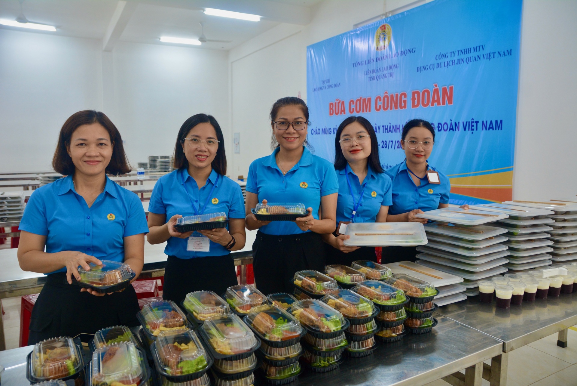 Lan tỏa Cuộc thi viết “Công nhân và Công đoàn Quảng Trị” bằng những tác phẩm nổi bật Lan tỏa Cuộc thi viết “Công nhân và Công đoàn Quảng Trị” bằng những tác phẩm nổi bật