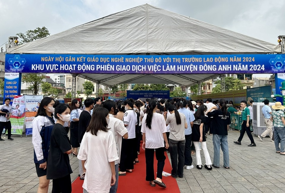 Tạo hàng ngàn cơ hội việc làm chất lượng cho lao động trẻ tại huyện Đông Anh - Hà Nội