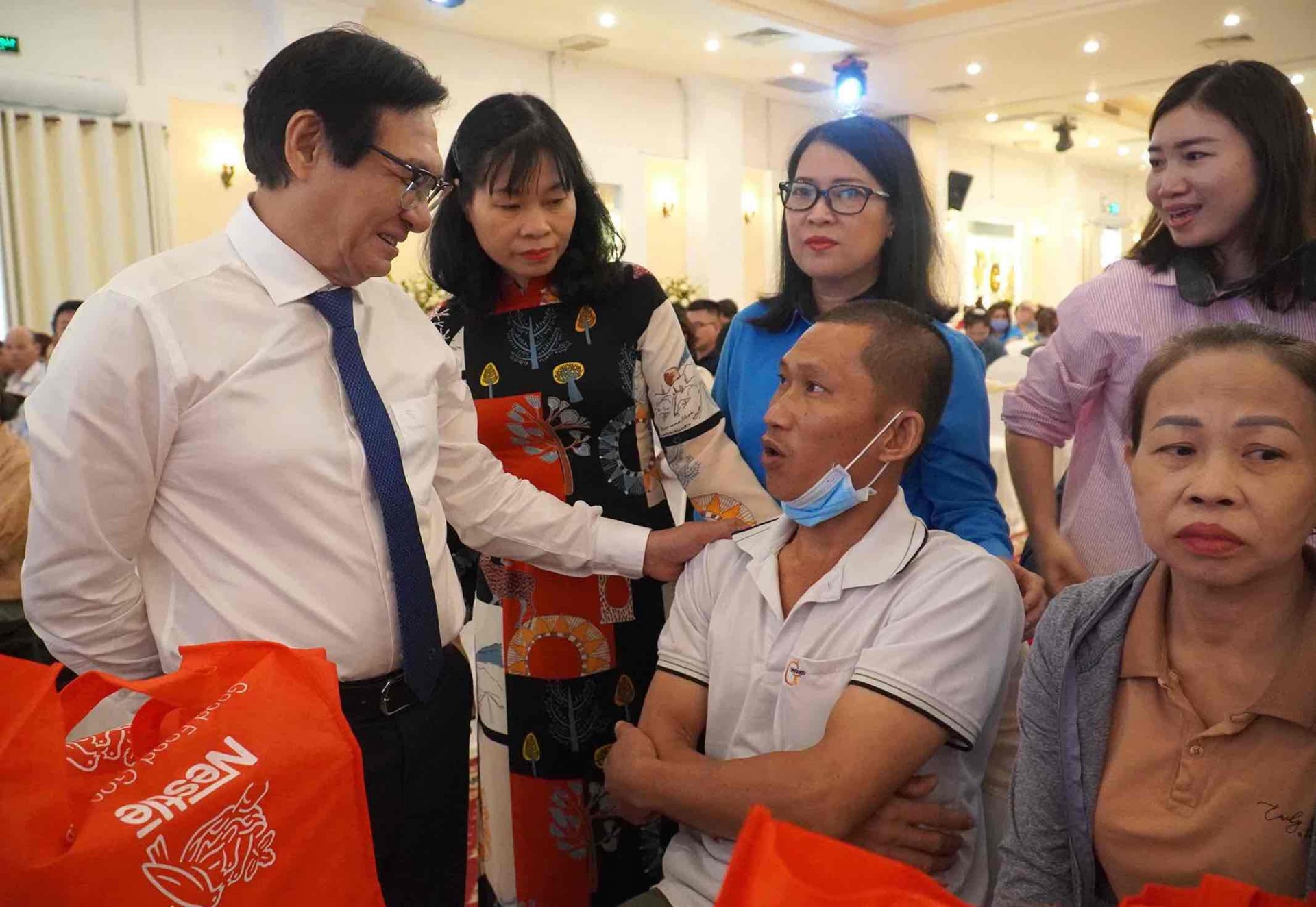 Công đoàn Đồng Nai: Quan tâm nhiều hơn đến đoàn viên, NLĐ khó khăn bị bệnh hiểm nghèo