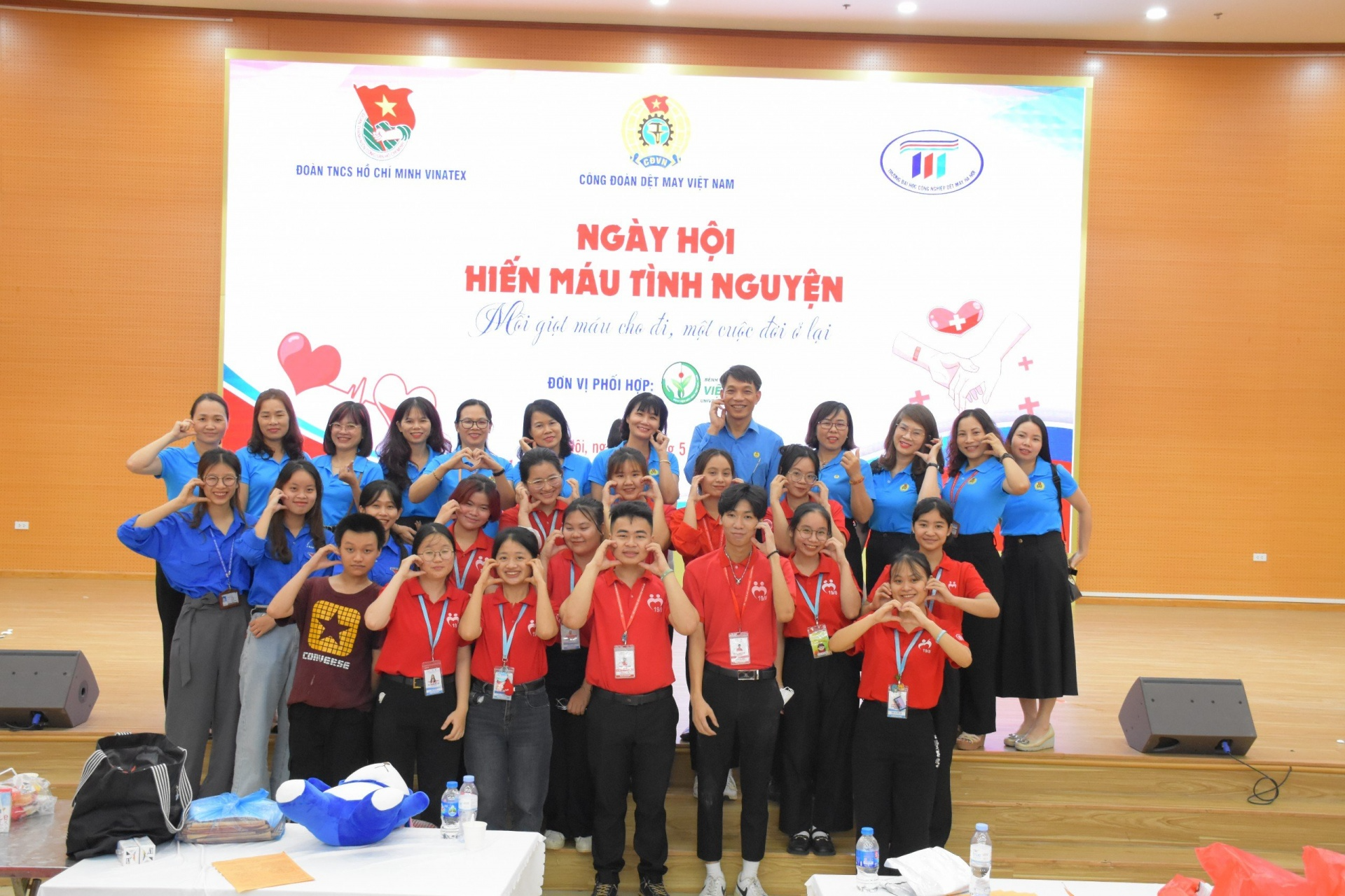 Công đoàn Dệt May khởi đầu Hành trình đỏ tại Bắc Ninh Công đoàn Dệt May khởi đầu Hành trình đỏ tại Bắc Ninh