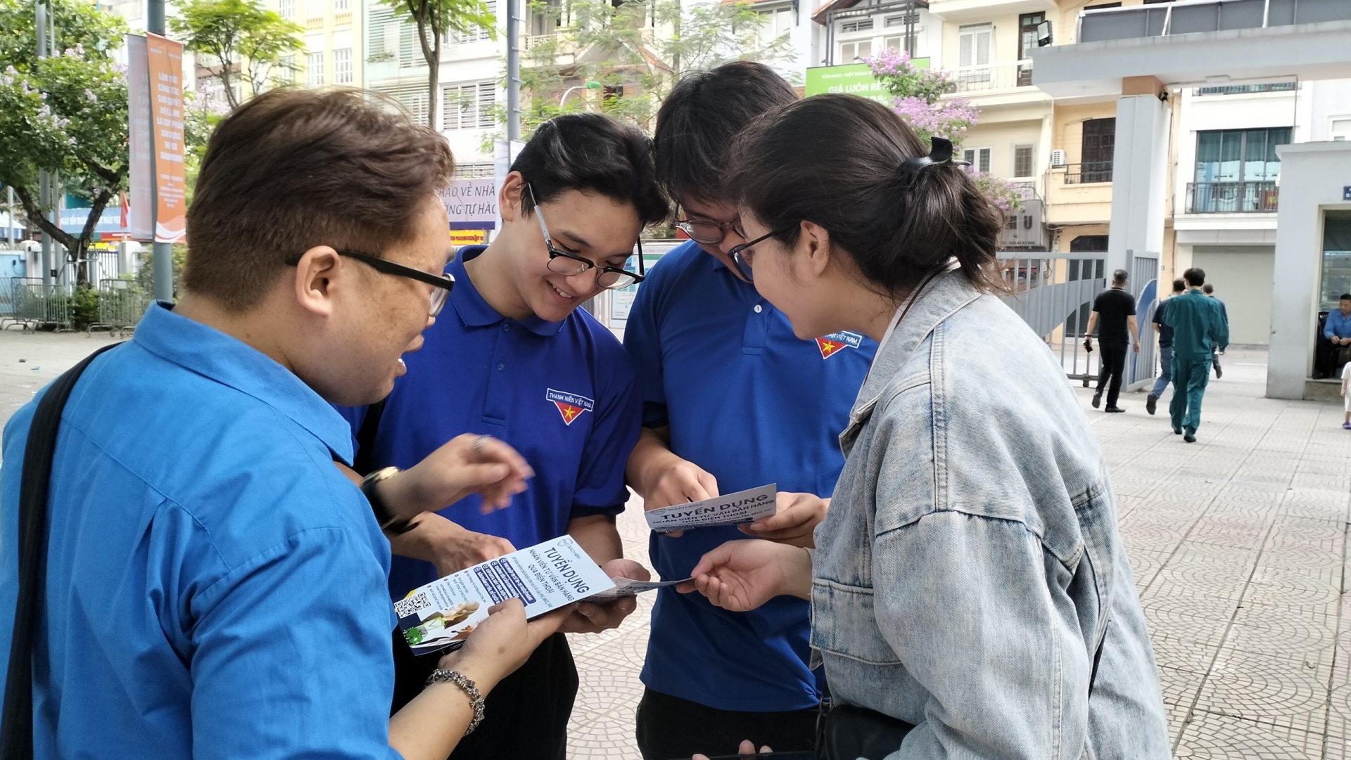 Tuyển dụng 2.140 chỉ tiêu tại phiên giao dịch việc làm lưu động quận Ba Đình năm 2024 Tuyển dụng 2.140 chỉ tiêu tại phiên giao dịch việc làm lưu động quận Ba Đình năm 2024