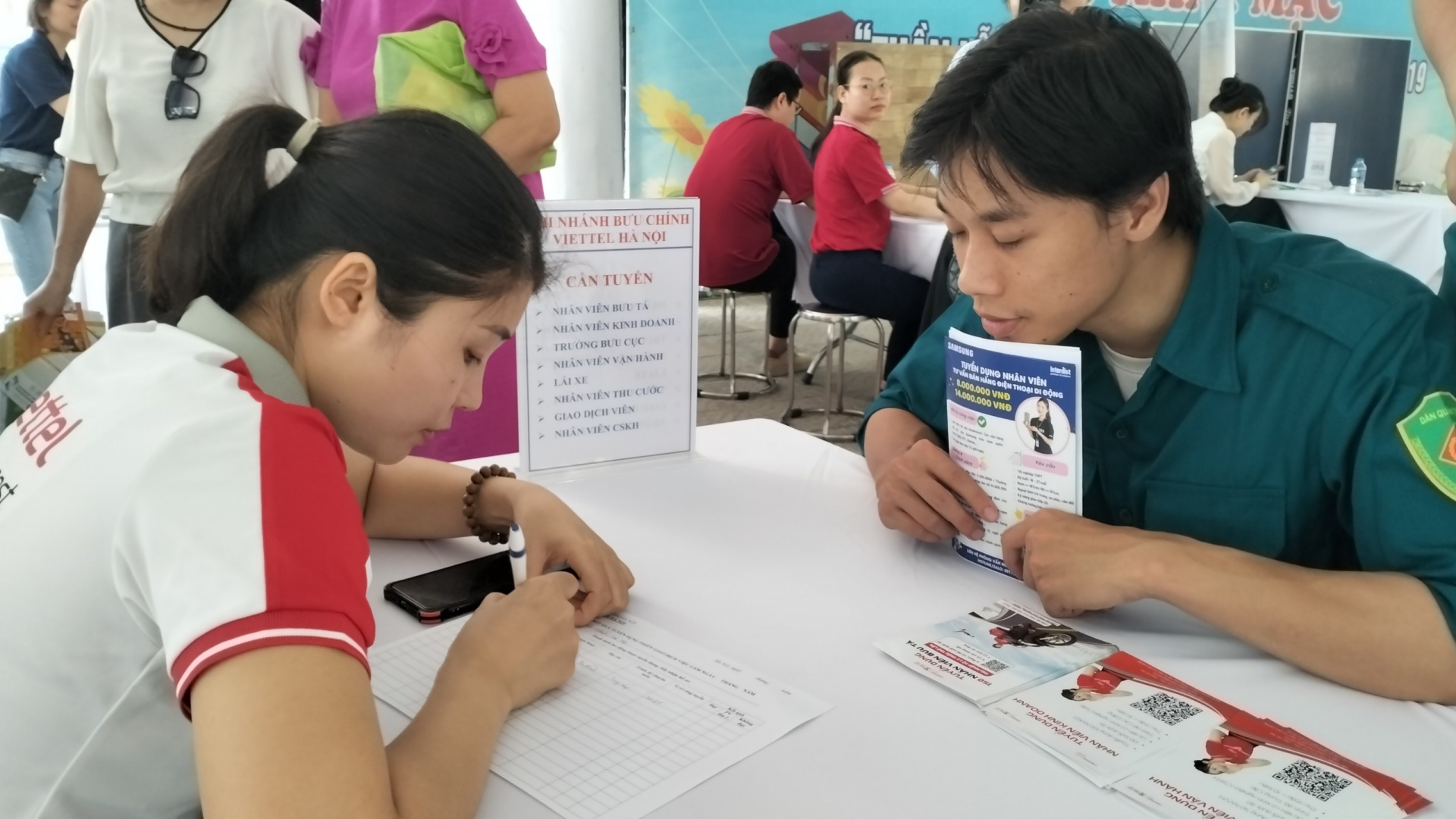 Tuyển dụng 2.140 chỉ tiêu tại phiên giao dịch việc làm lưu động quận Ba Đình năm 2024 Tuyển dụng 2.140 chỉ tiêu tại phiên giao dịch việc làm lưu động quận Ba Đình năm 2024