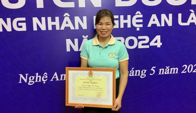 Làm theo lời Bác là cống hiến hết mình vì quê hương, đất nước