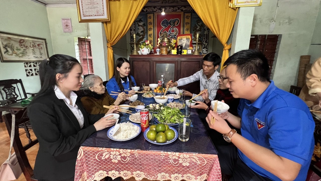 Xứng đáng là chỗ dựa vững chắc cho người lao động Xứng đáng là chỗ dựa vững chắc cho người lao động