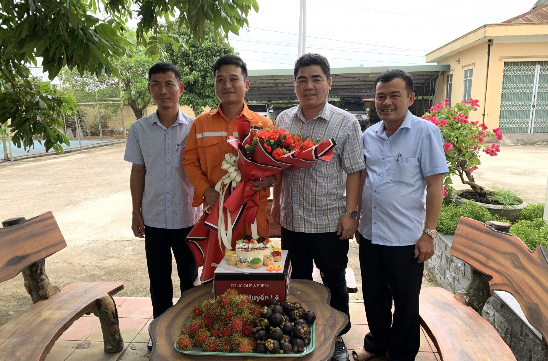 Anh Hoàng Văn Cử - người cán bộ công đoàn gương mẫu, người chỉ huy của những công trình