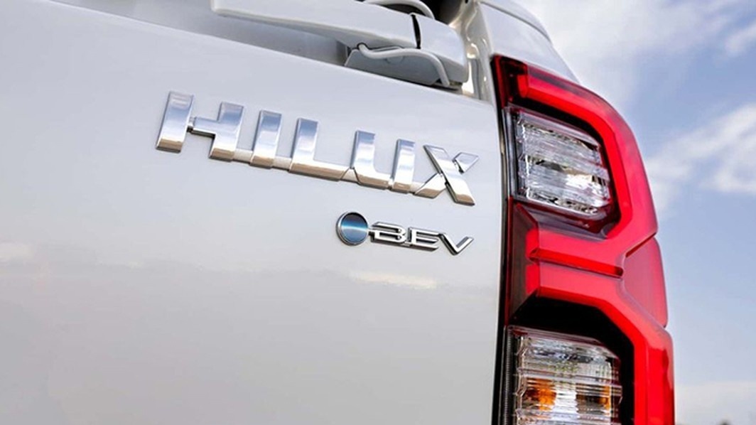 Phiên bản bán tải điện Toyota Hilux lộ diện, dự kiến bán ra năm sau