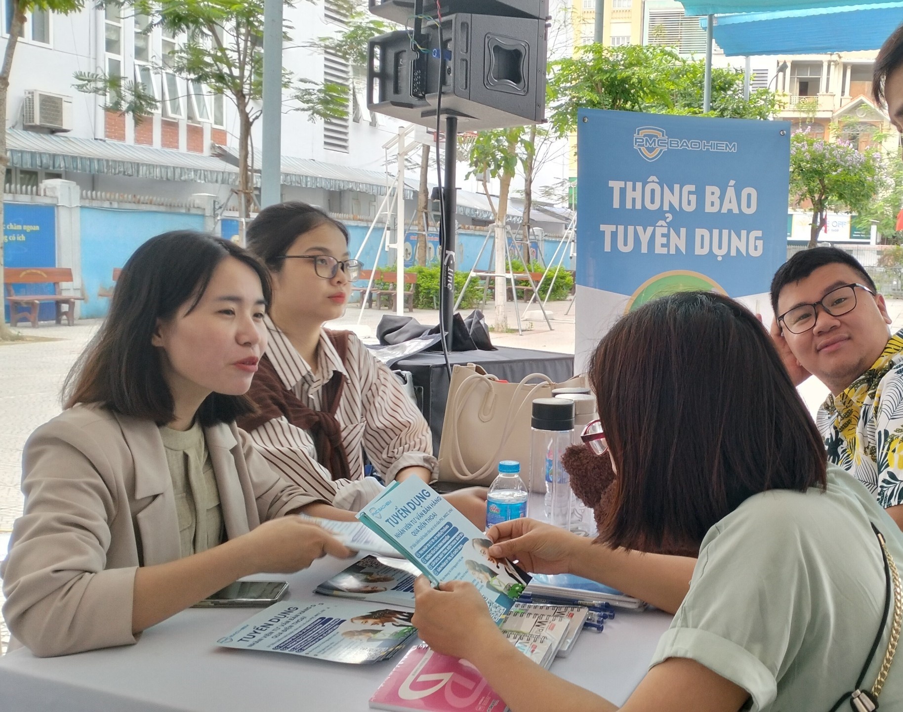 Công ty TNHH PMC Bảo hiểm tuyển nhân viên bán hàng qua điện thoại Công ty TNHH PMC Bảo hiểm tuyển nhân viên bán hàng qua điện thoại
