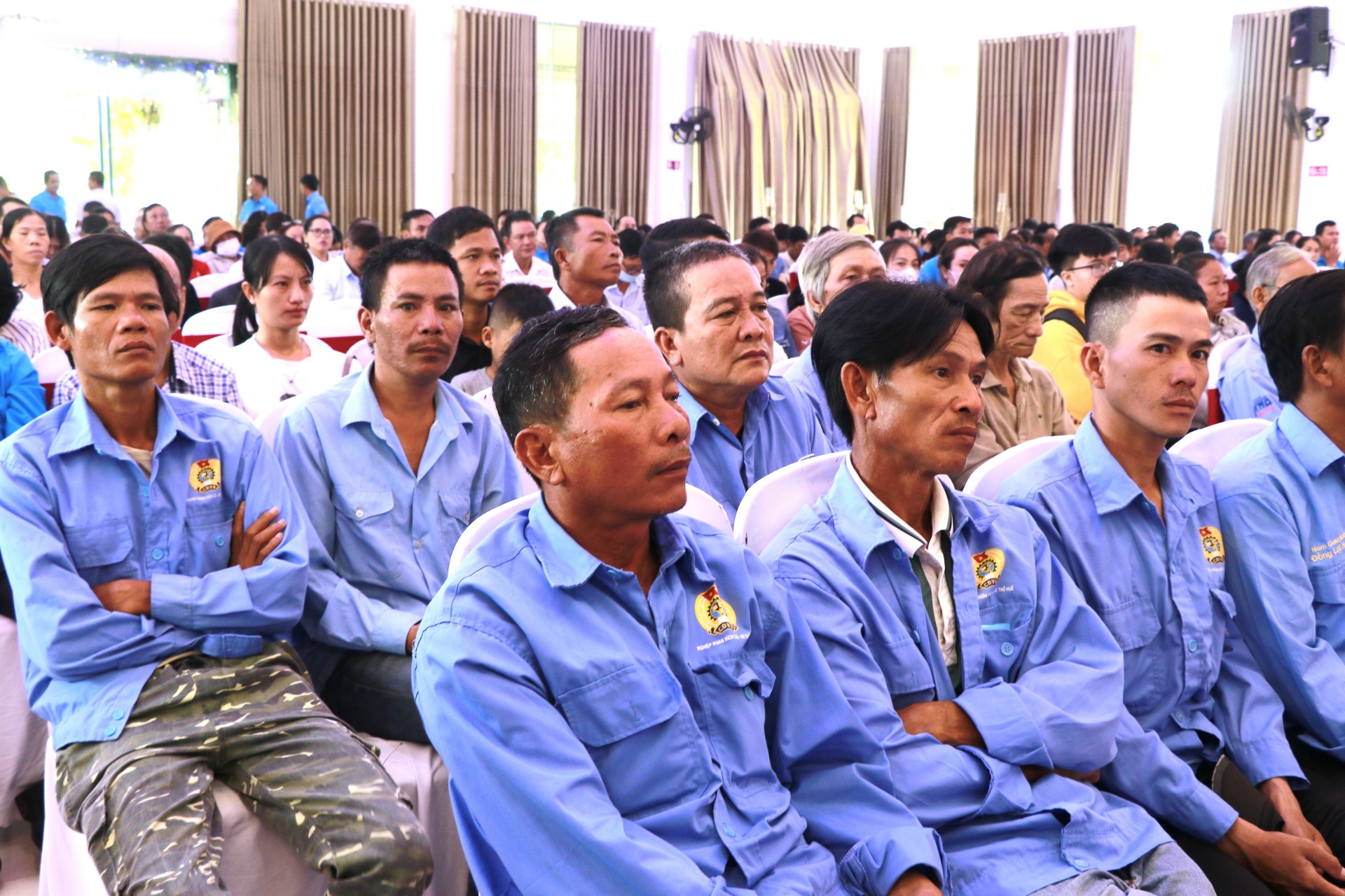 Lãnh đạo tỉnh Thừa Thiên Huế đối thoại trực tiếp với đoàn viên, người lao động