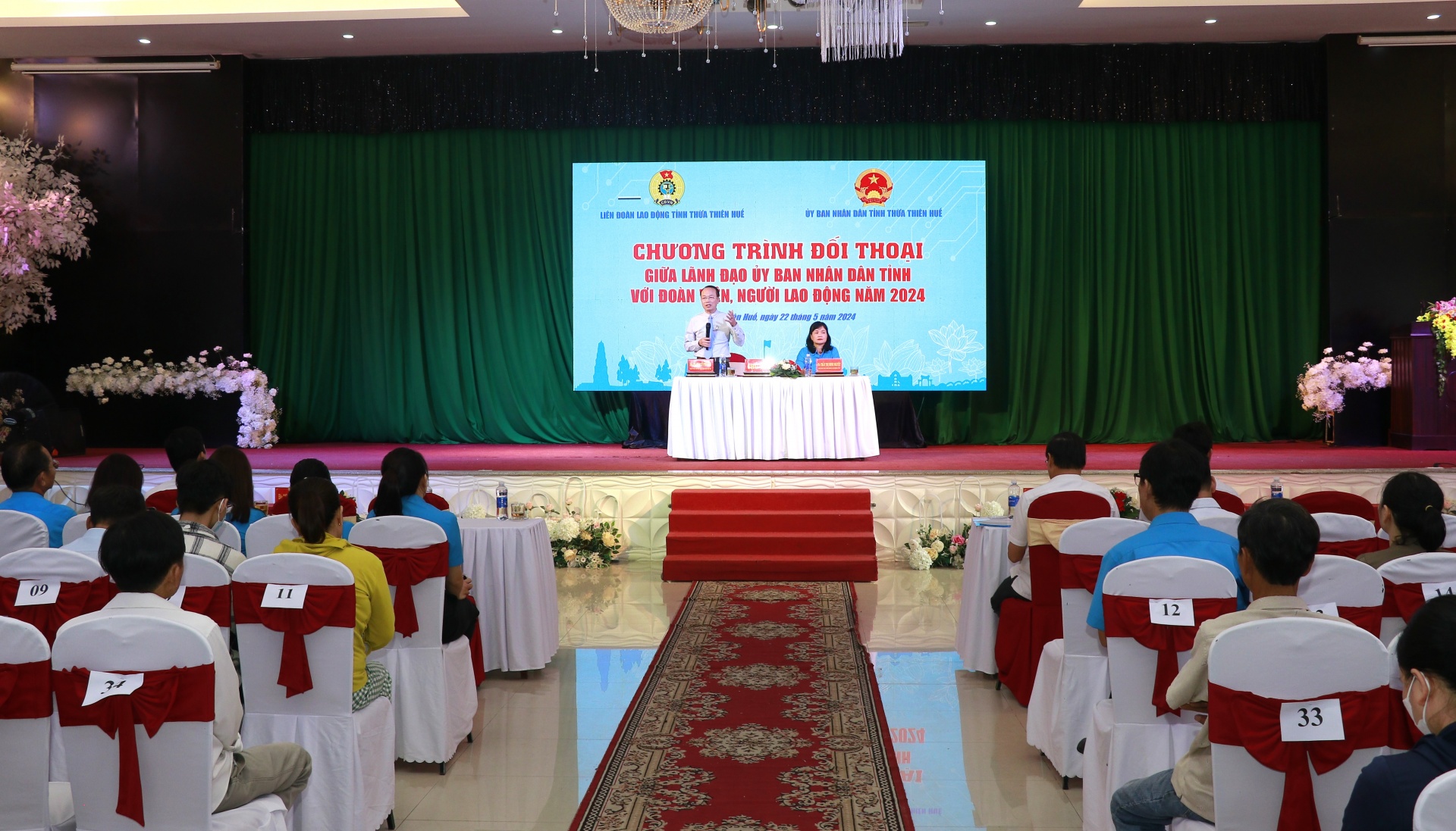 Lãnh đạo tỉnh Thừa Thiên Huế đối thoại trực tiếp với đoàn viên, người lao động