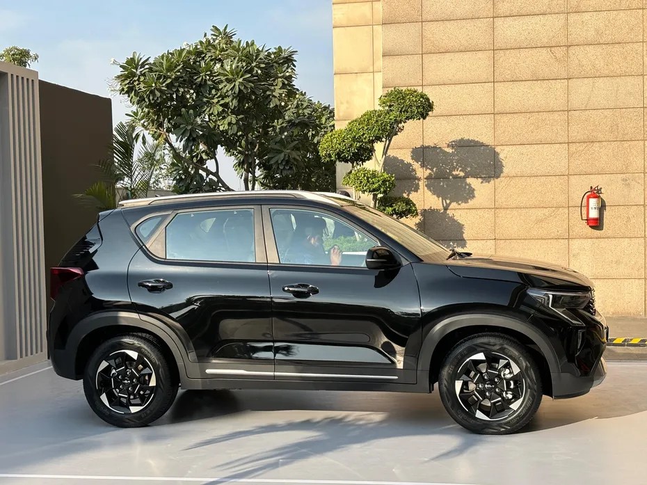 Ngắm Kia Sonet facelift 2024 từ 235 triệu đồngsắp về Việt Nam