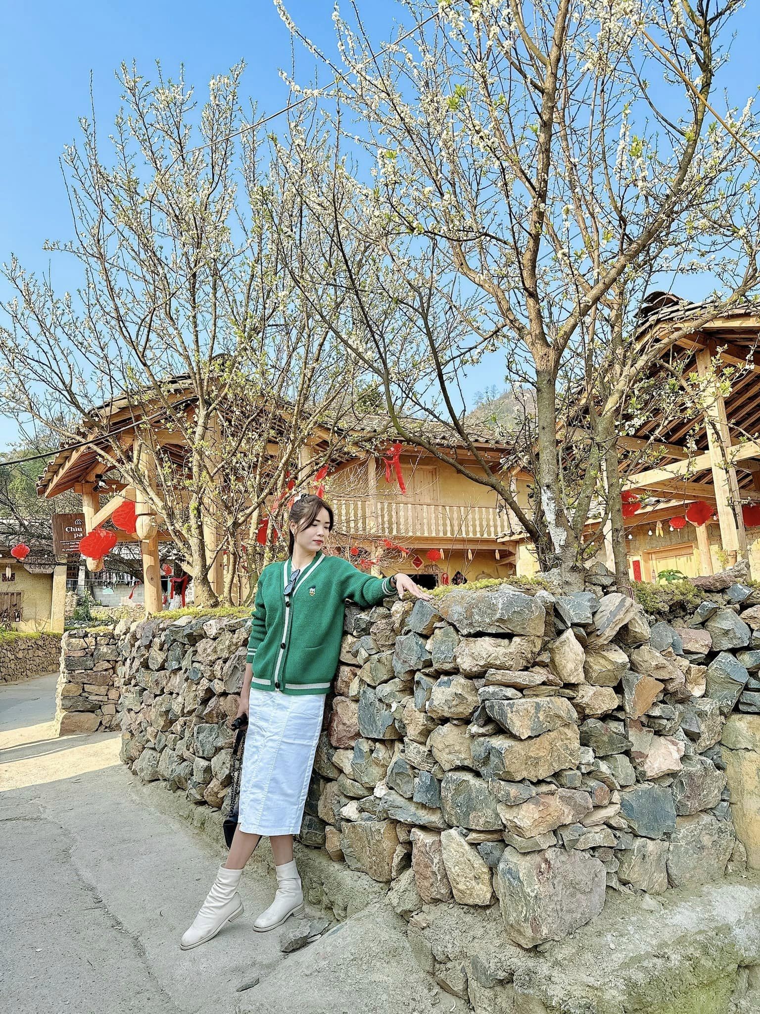 Mẹ trẻ Hà Nội chia sẻ kinh nghiệm cầm lái ô tô đường đèo Hà Giang Mẹ trẻ Hà Nội chia sẻ kinh nghiệm cầm lái ô tô đường đèo Hà Giang