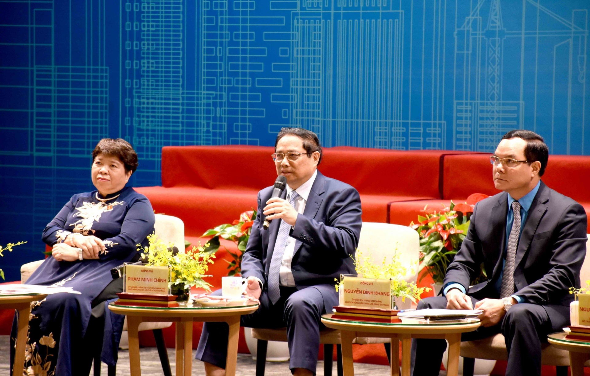 Bài 2: Cơ sở xây dựng lực lượng lao động năng suất, tiến bộ Bài 2: Cơ sở xây dựng lực lượng lao động năng suất, tiến bộ