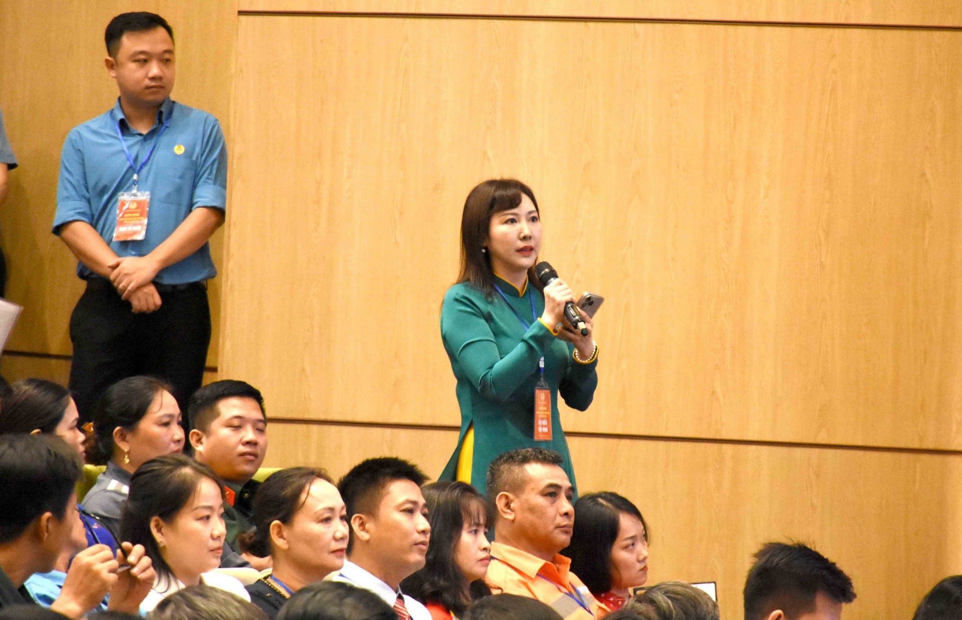 Thủ tướng đề nghị “đẩy mạnh, tiên phong, bứt phá” để tăng năng suất lao động