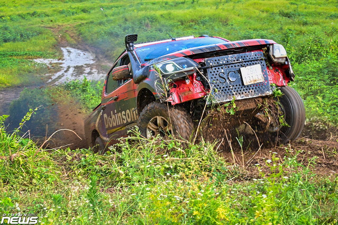 Kỷ niệm sinh nhật lần thứ 11 Câu lạc bộ Xe bán tải địa hình Việt Nam Kỷ niệm sinh nhật lần thứ 11 Câu lạc bộ Xe bán tải địa hình Việt Nam