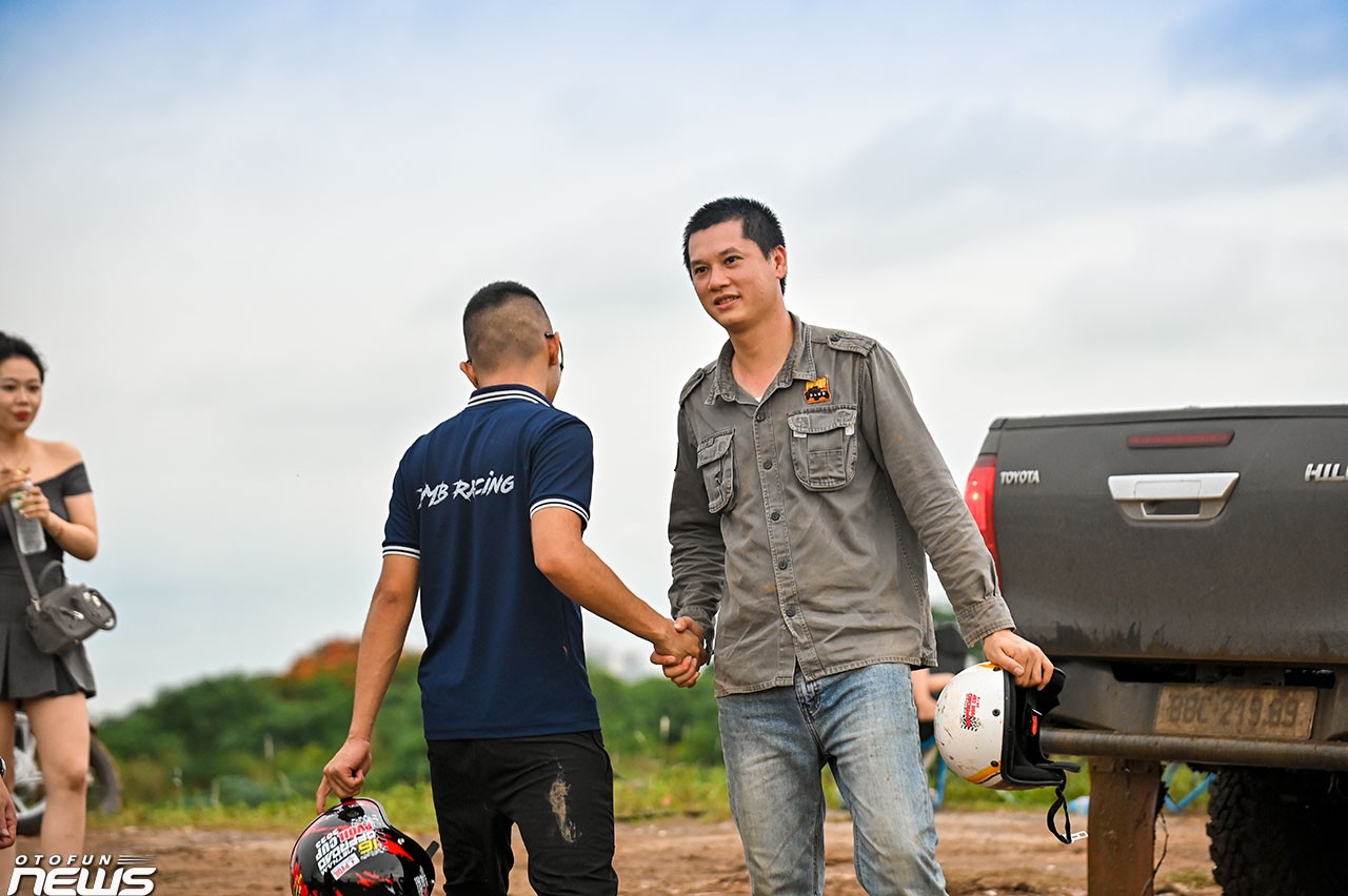 Kỷ niệm sinh nhật lần thứ 11 Câu lạc bộ Xe bán tải địa hình Việt Nam Kỷ niệm sinh nhật lần thứ 11 Câu lạc bộ Xe bán tải địa hình Việt Nam