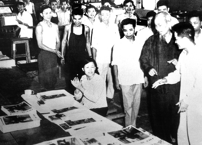 Một số đặc điểm về học vấn, chuyên môn của công nhân hiện nay Một số đặc điểm về học vấn, chuyên môn của công nhân hiện nay