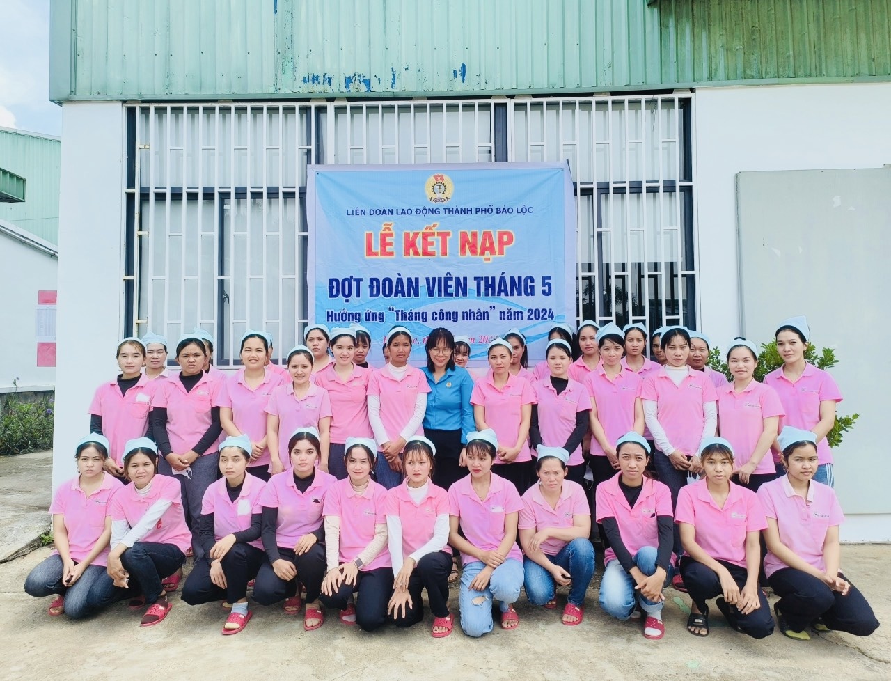 Phát triển đoàn viên, thành lập công đoàn ở 100% doanh nghiệp có từ 15 lao động trở lên Phát triển đoàn viên, thành lập công đoàn ở 100% doanh nghiệp có từ 15 lao động trở lên