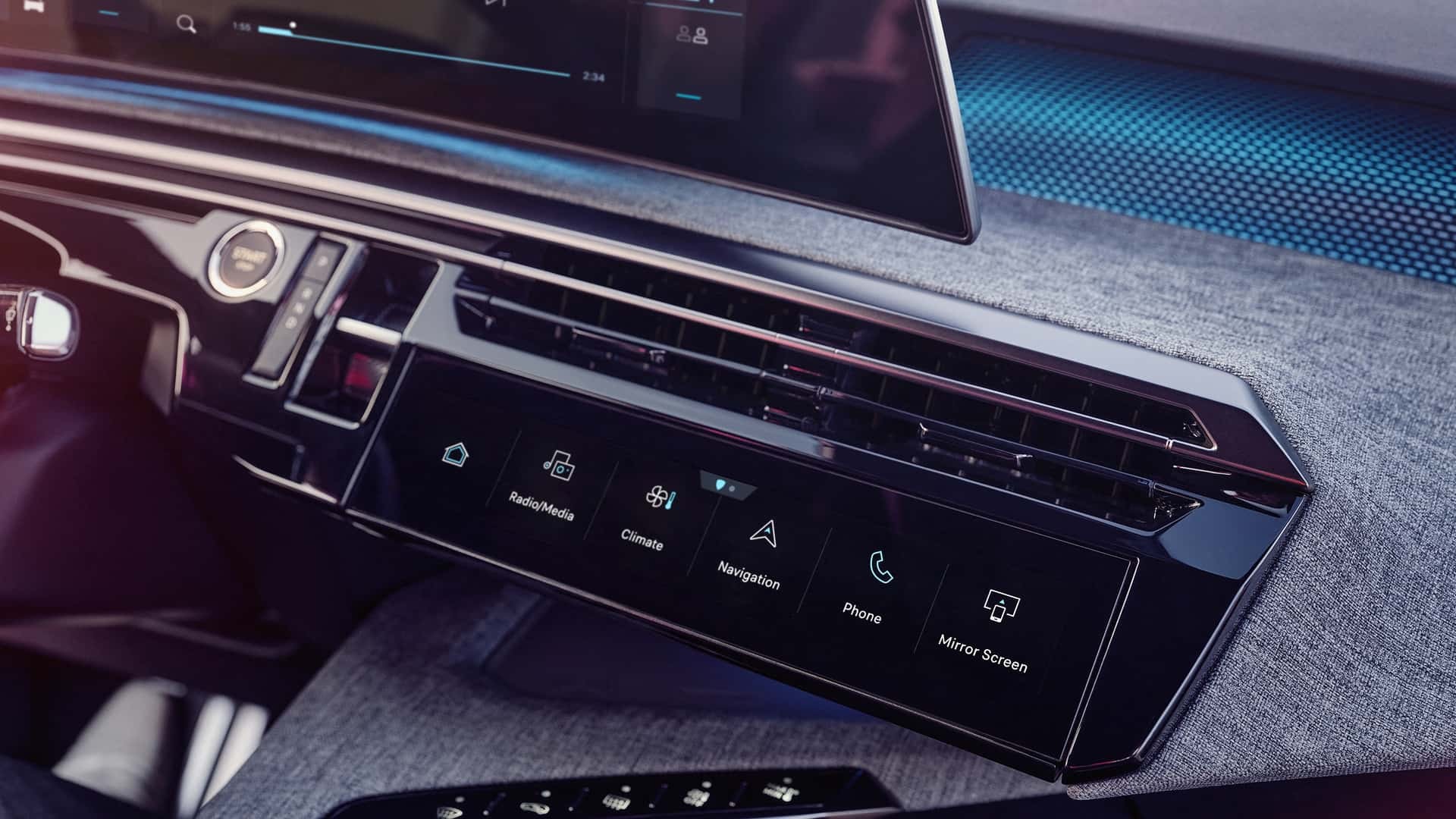 Cận cảnh Peugeot 3008 Plug-in Hybrid, đi được 80km mà không tốn xăng Cận cảnh Peugeot 3008 Plug in Hybrid, đi được 80km mà không tốn xăng