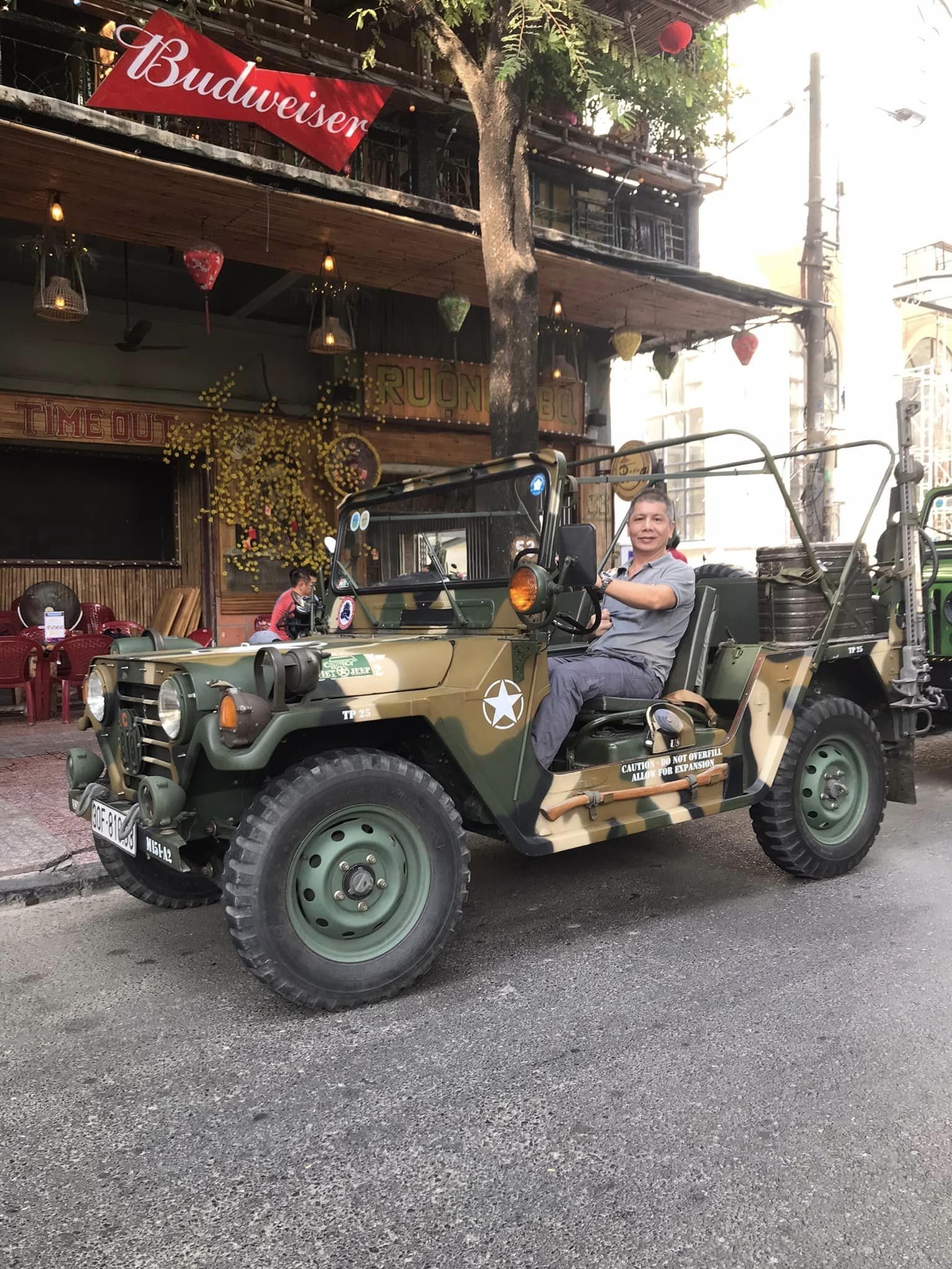 Thú chơi xe cổ của anh Phạm Diên - một người Sài thành