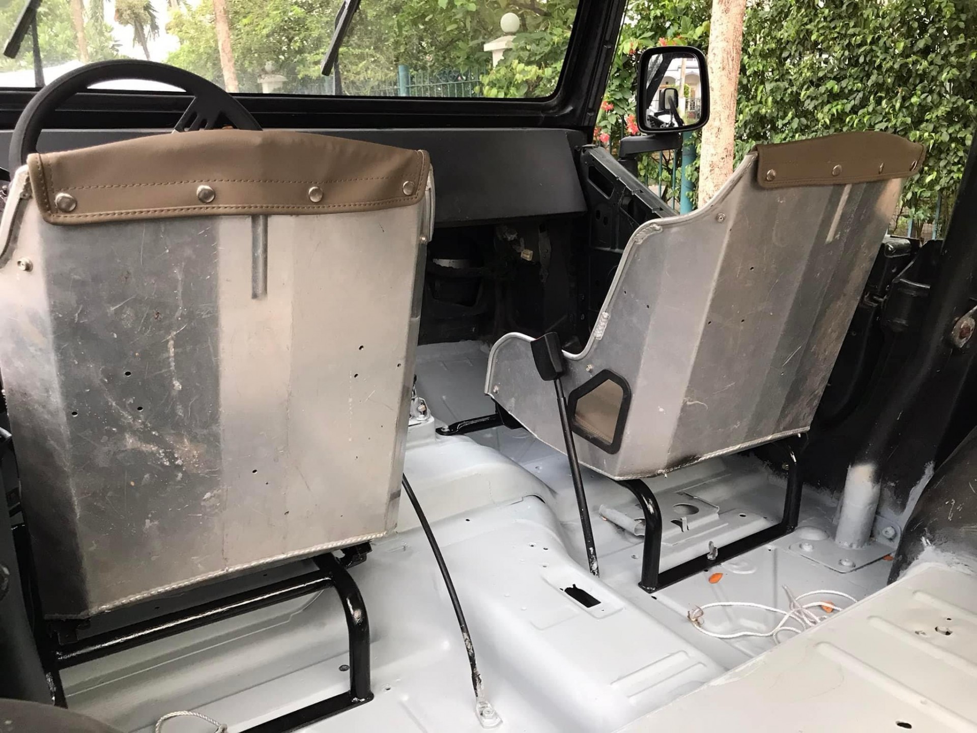 Thú chơi xe cổ của anh Phạm Diên - một người Sài thành