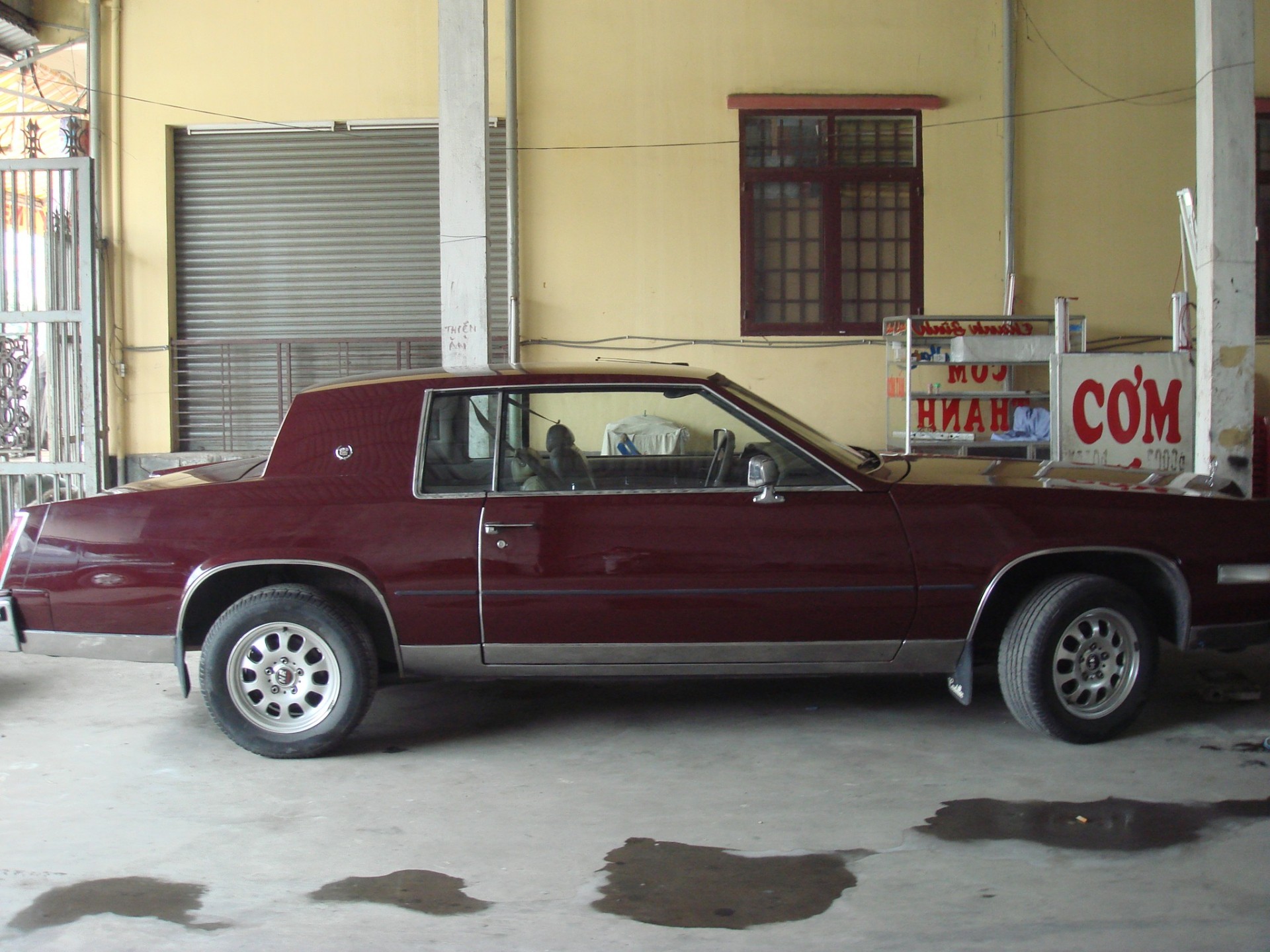 Thú chơi xe cổ của anh Phạm Diên - một người Sài thành