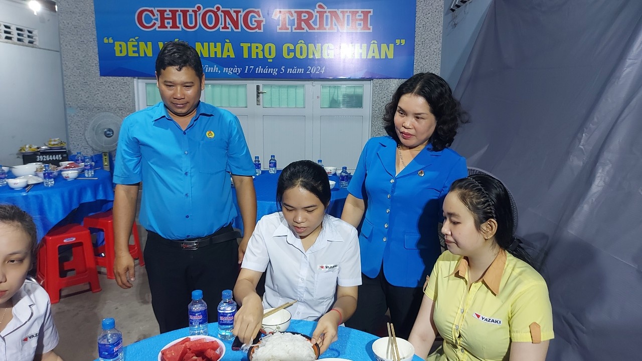 LĐLĐ Trà Vinh: “Đến với nhà trọ Công nhân” sẻ chia nghĩa tình Công đoàn LĐLĐ Trà Vinh: “Đến với nhà trọ Công nhân” sẻ chia nghĩa tình Công đoàn