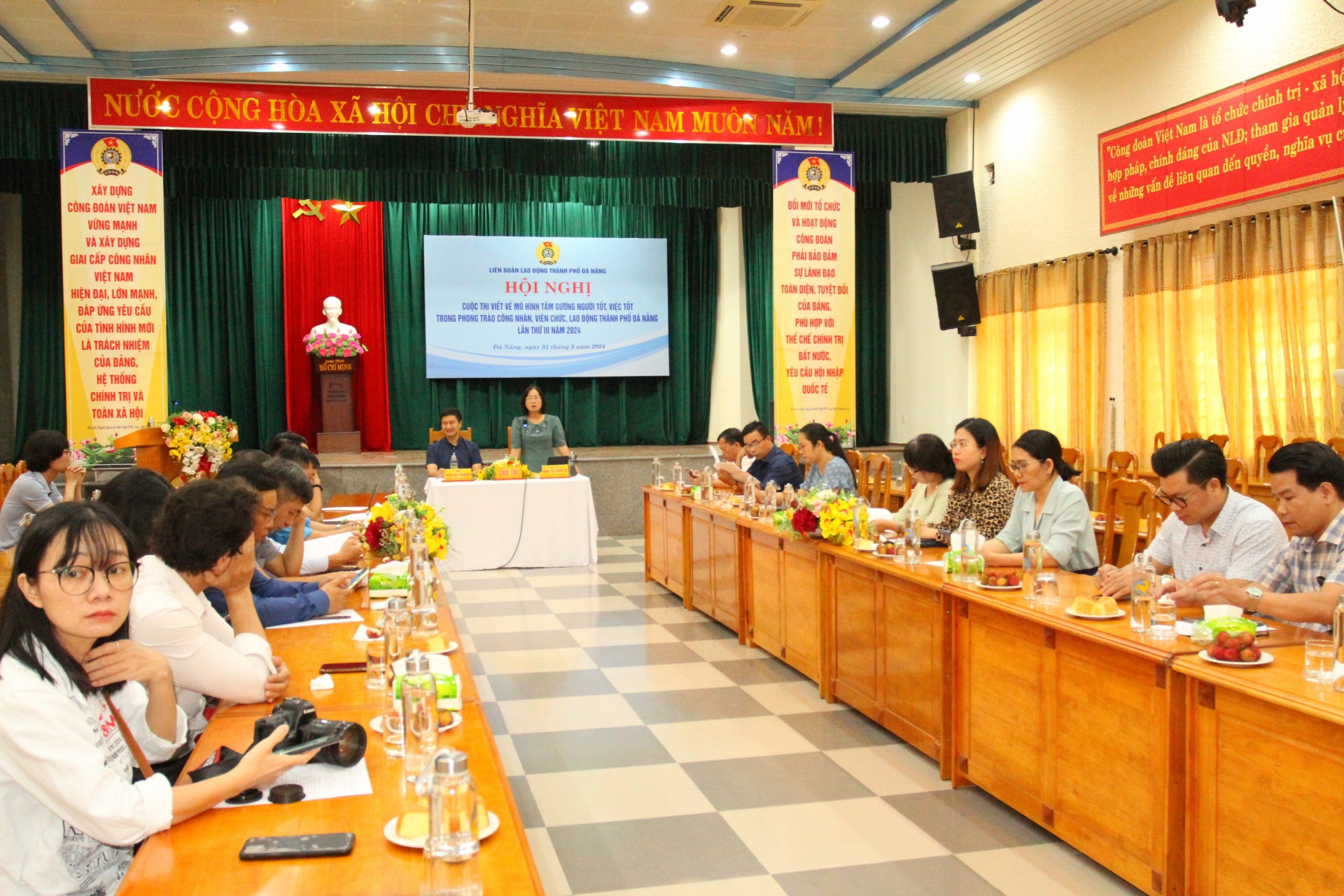 Lan tỏa hình ảnh, con người Đà Nẵng qua những mô hình, tấm gương CNVC, lao động