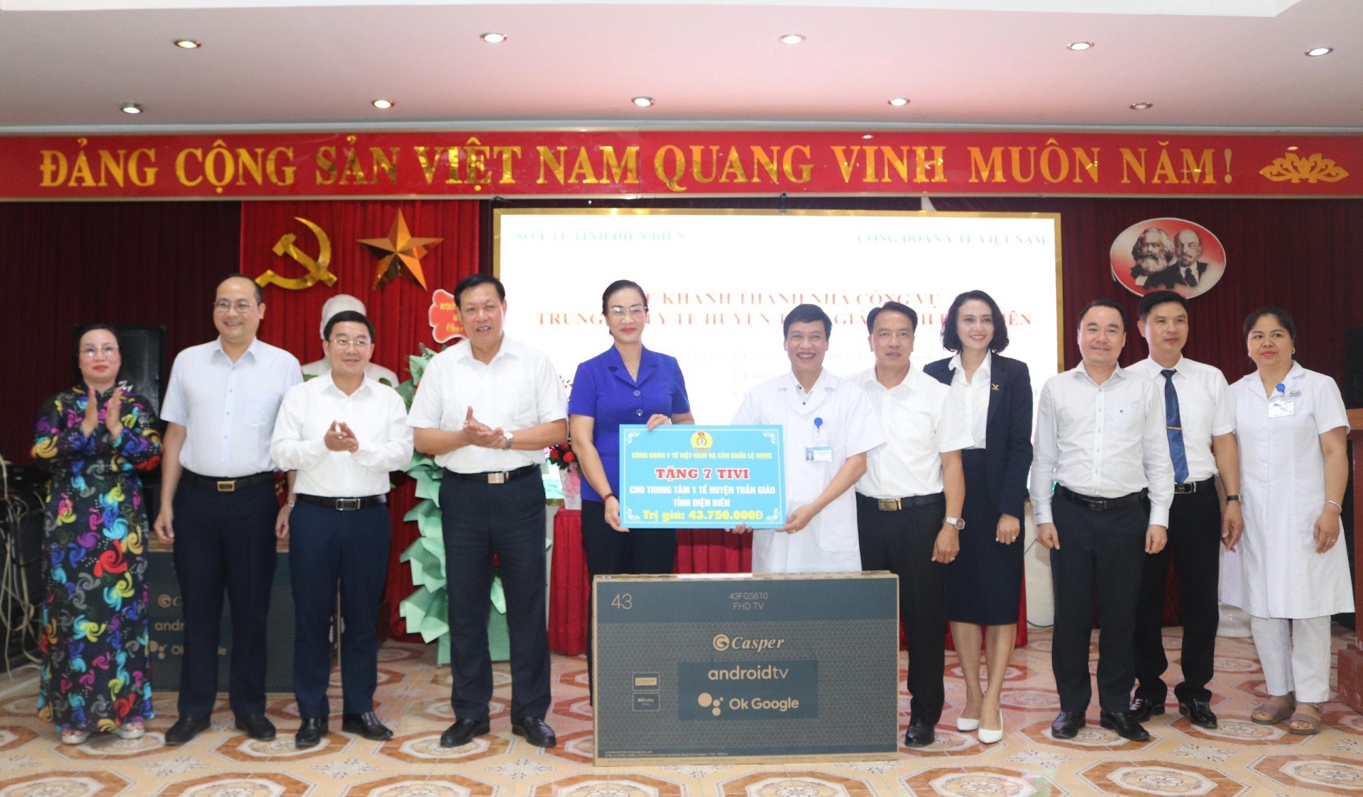 Giúp cán bộ tận tâm cống hiến, chăm lo sức khỏe đồng bào Giúp cán bộ tận tâm cống hiến, chăm lo sức khỏe đồng bào