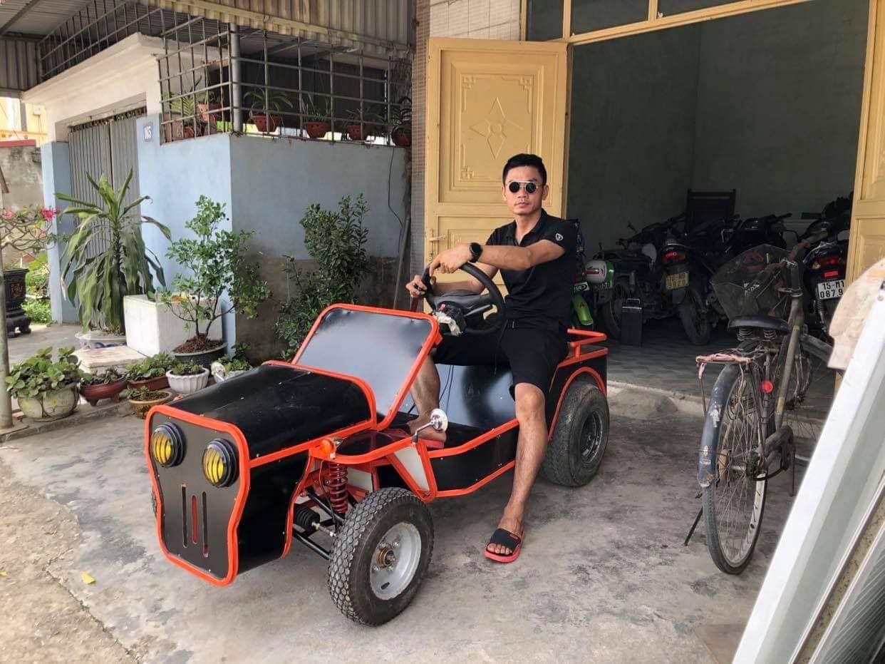 Thợ cơ khí tự sản xuất ô tô chạy điện, giá chỉ vài chục triệu đồng Thợ cơ khí tự sản xuất ô tô chạy điện, giá chỉ vài chục triệu đồng