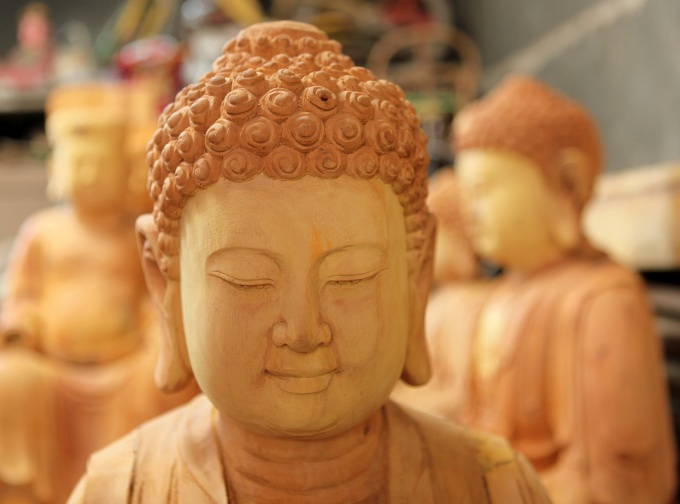 Tài hoa đôi tay người thợ tạc tượng Phật ở Sơn Đồng Tài hoa đôi tay người thợ tạc tượng Phật ở Sơn Đồng