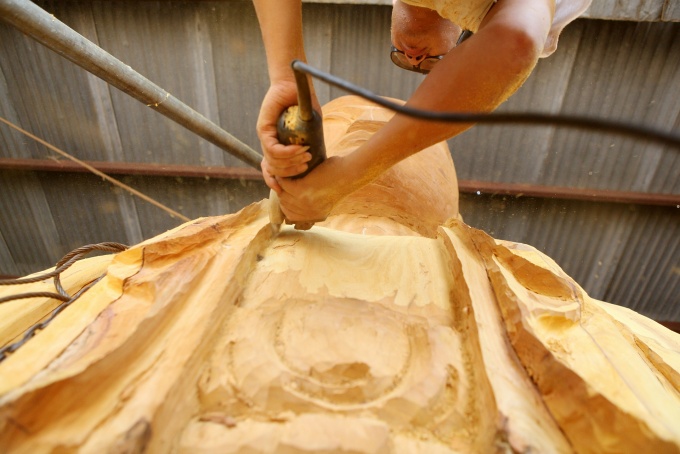 Tài hoa đôi tay người thợ tạc tượng Phật ở Sơn Đồng Tài hoa đôi tay người thợ tạc tượng Phật ở Sơn Đồng