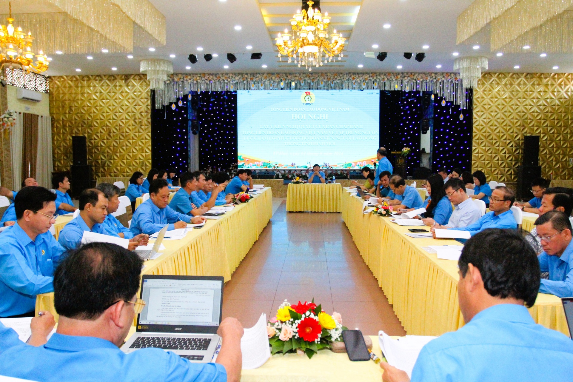 Tập trung nguồn lực chăm lo phúc lợi cho đoàn viên, người lao động trong tình hình mới Tập trung nguồn lực chăm lo phúc lợi cho đoàn viên, người lao động trong tình hình mới