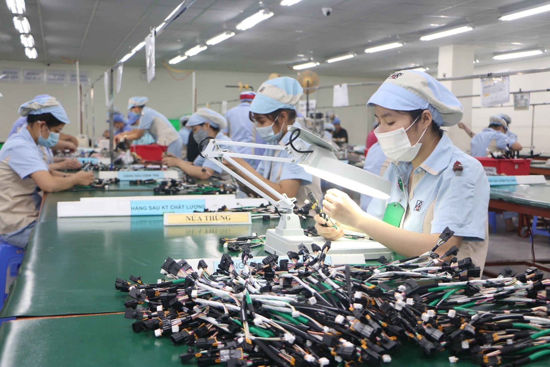 Người lao động bị trừ lương với nội dung Người lao động bị trừ lương với nội dung