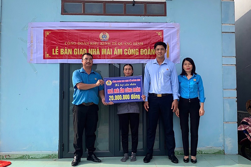 Công đoàn Khu Kinh tế Quảng Bình triển khai hiệu quả Tháng Công nhân từ cơ sở Công đoàn Khu Kinh tế Quảng Bình triển khai hiệu quả Tháng Công nhân từ cơ sở