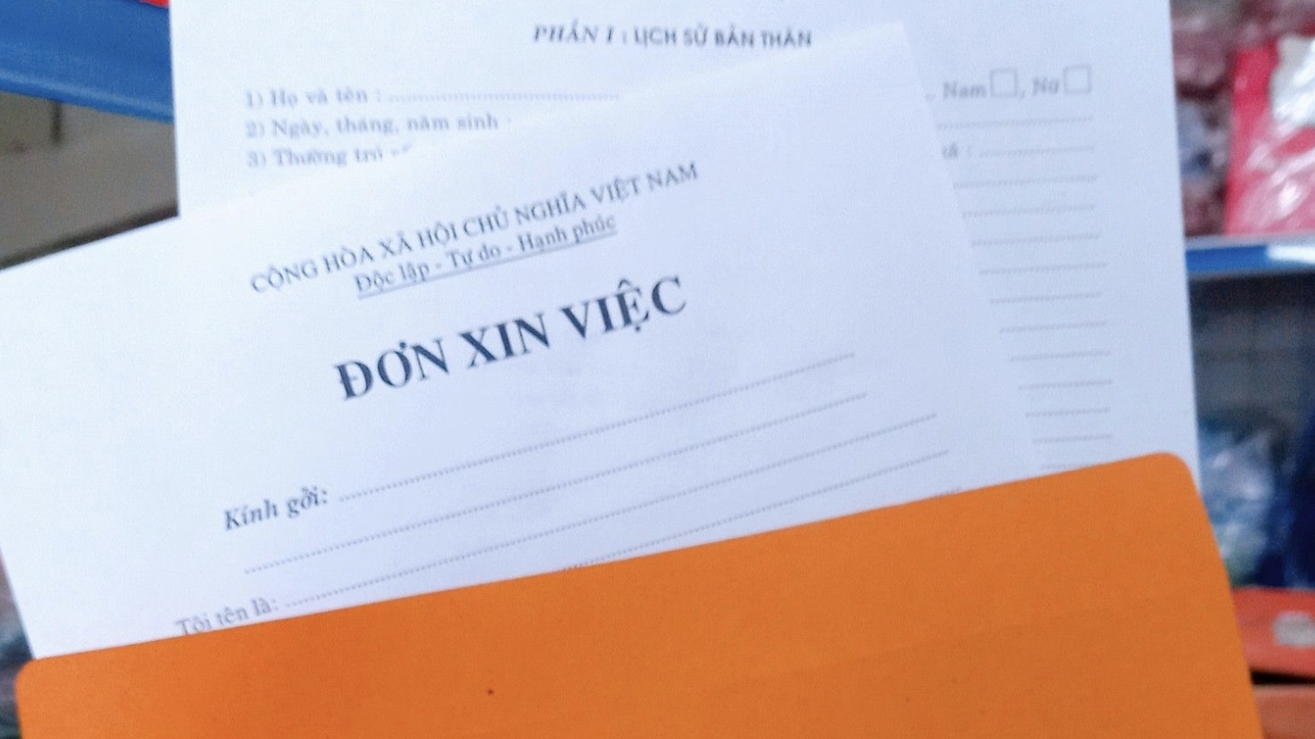 Người lao động có thể ký hợp đồng với nhiều doanh nghiệp cùng lúc không?